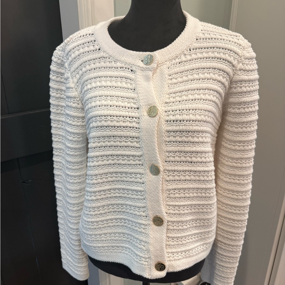 Draper James Cream Cardigan with Gold Buttons
Size Large - Picture 2 of 7